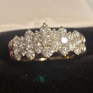 Stunning 1.5Ctt VS1 diamonds wedding band